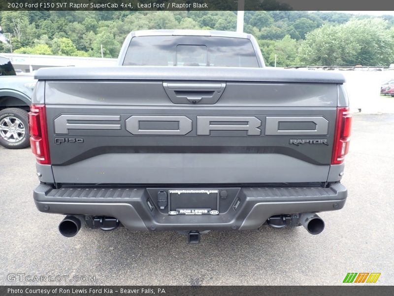 Exhaust of 2020 F150 SVT Raptor SuperCab 4x4