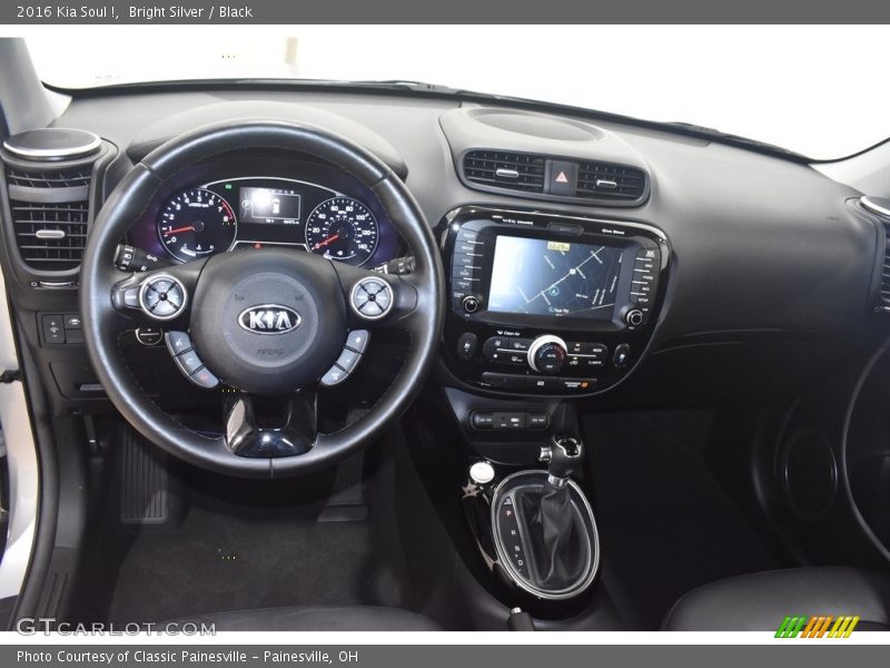 Bright Silver / Black 2016 Kia Soul !