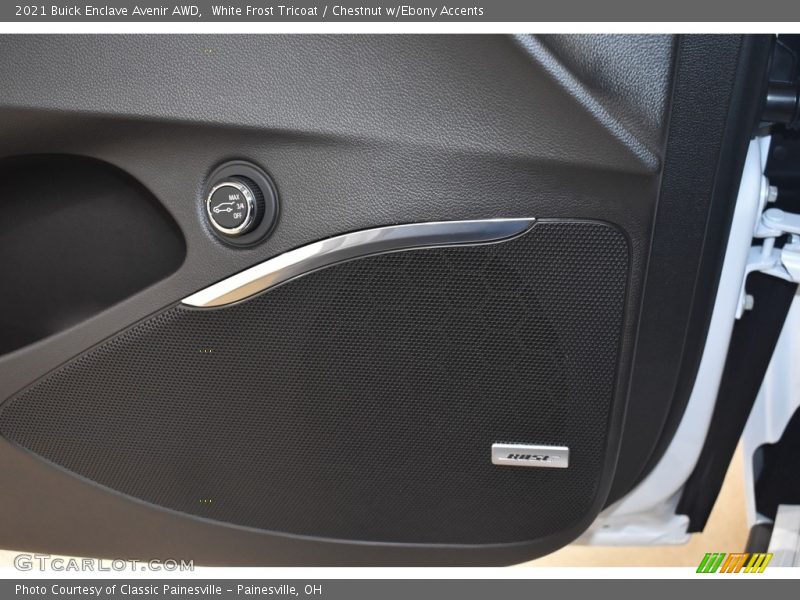 White Frost Tricoat / Chestnut w/Ebony Accents 2021 Buick Enclave Avenir AWD
