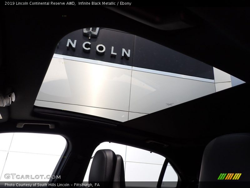 Infinite Black Metallic / Ebony 2019 Lincoln Continental Reserve AWD