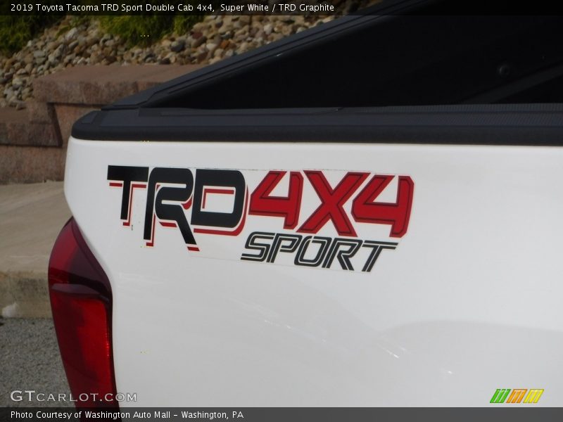 Super White / TRD Graphite 2019 Toyota Tacoma TRD Sport Double Cab 4x4