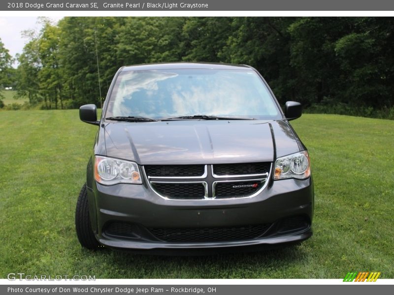 Granite Pearl / Black/Light Graystone 2018 Dodge Grand Caravan SE