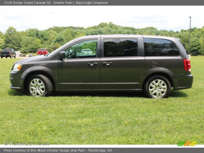 Granite Pearl / Black/Light Graystone 2018 Dodge Grand Caravan SE