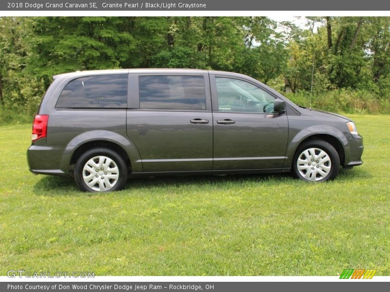 Granite Pearl / Black/Light Graystone 2018 Dodge Grand Caravan SE