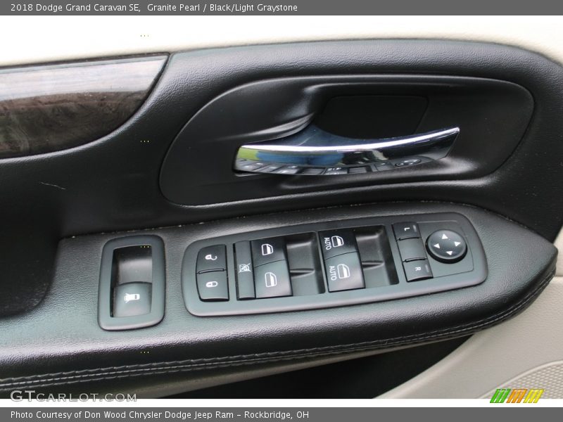 Granite Pearl / Black/Light Graystone 2018 Dodge Grand Caravan SE