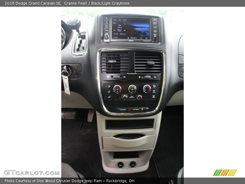 Granite Pearl / Black/Light Graystone 2018 Dodge Grand Caravan SE