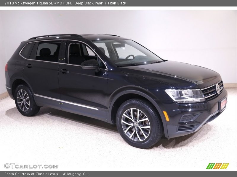 Deep Black Pearl / Titan Black 2018 Volkswagen Tiguan SE 4MOTION