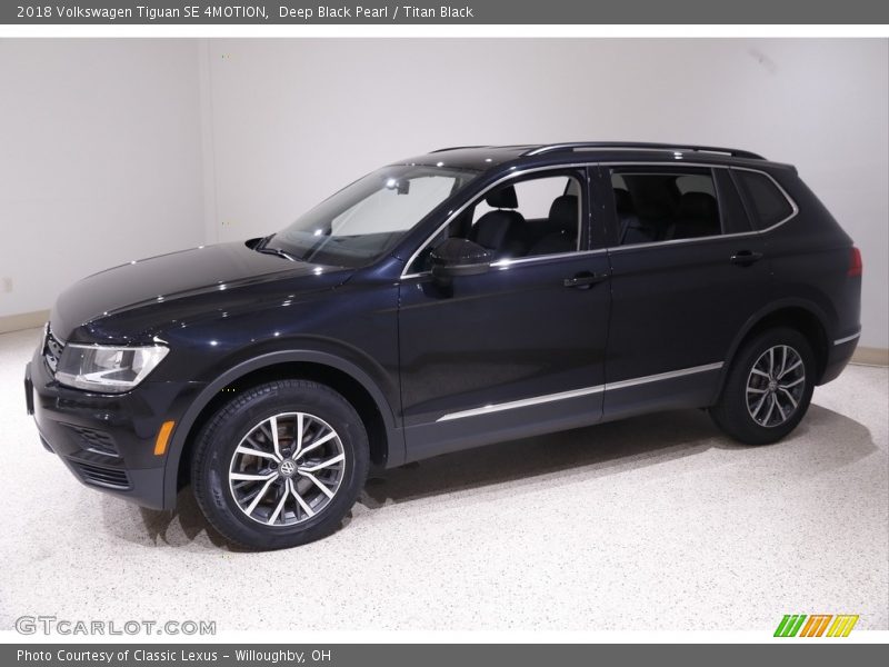 Deep Black Pearl / Titan Black 2018 Volkswagen Tiguan SE 4MOTION