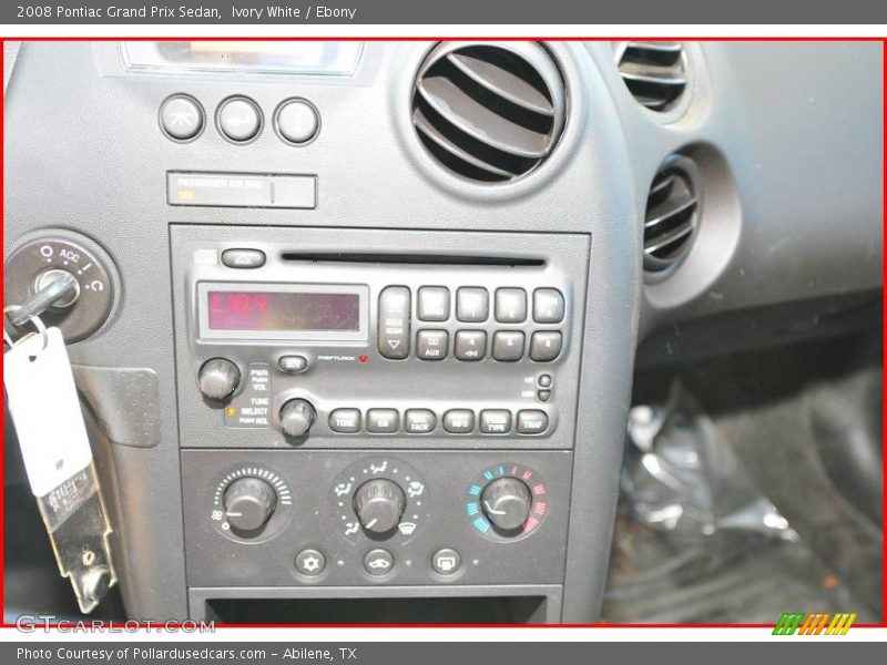 Ivory White / Ebony 2008 Pontiac Grand Prix Sedan