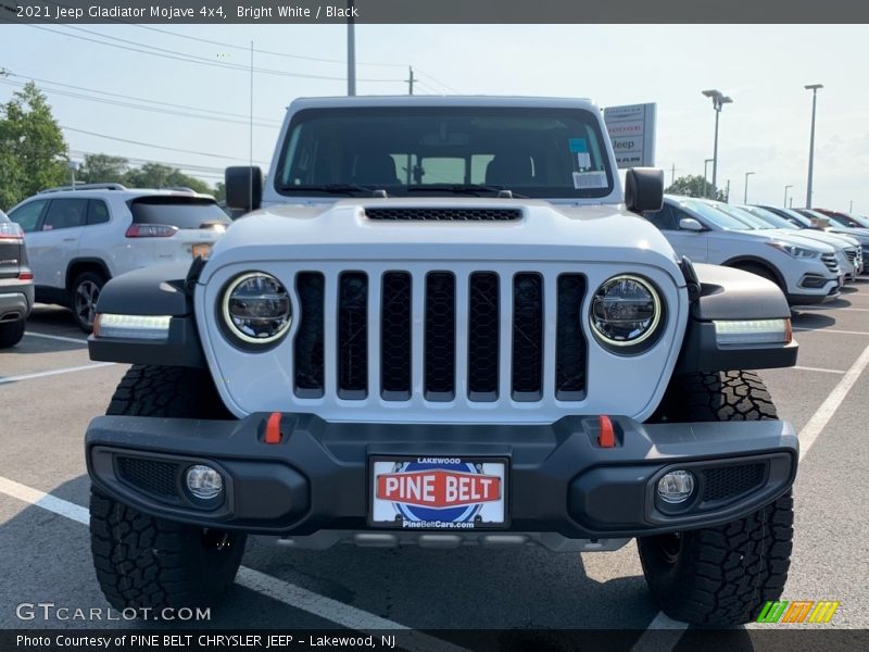 Bright White / Black 2021 Jeep Gladiator Mojave 4x4