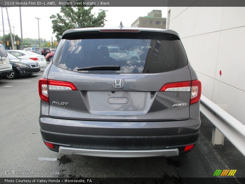Modern Steel Metallic / Black 2019 Honda Pilot EX-L AWD