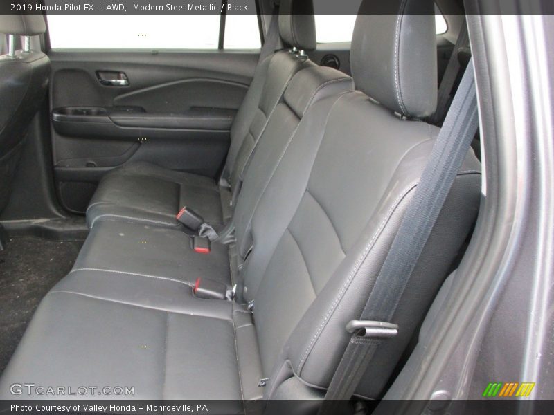Modern Steel Metallic / Black 2019 Honda Pilot EX-L AWD