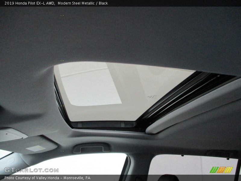 Modern Steel Metallic / Black 2019 Honda Pilot EX-L AWD