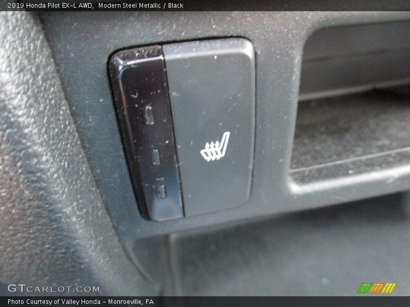 Modern Steel Metallic / Black 2019 Honda Pilot EX-L AWD