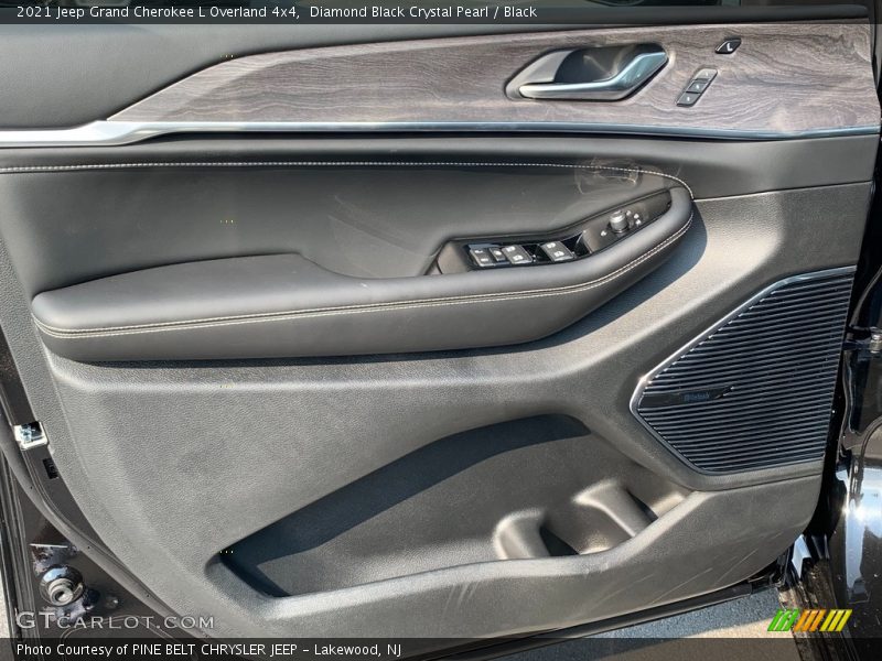 Door Panel of 2021 Grand Cherokee L Overland 4x4