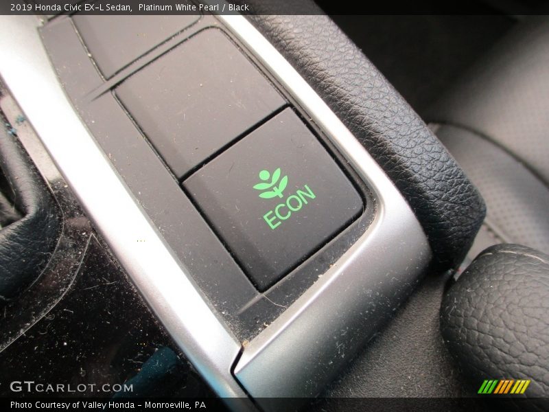 Platinum White Pearl / Black 2019 Honda Civic EX-L Sedan