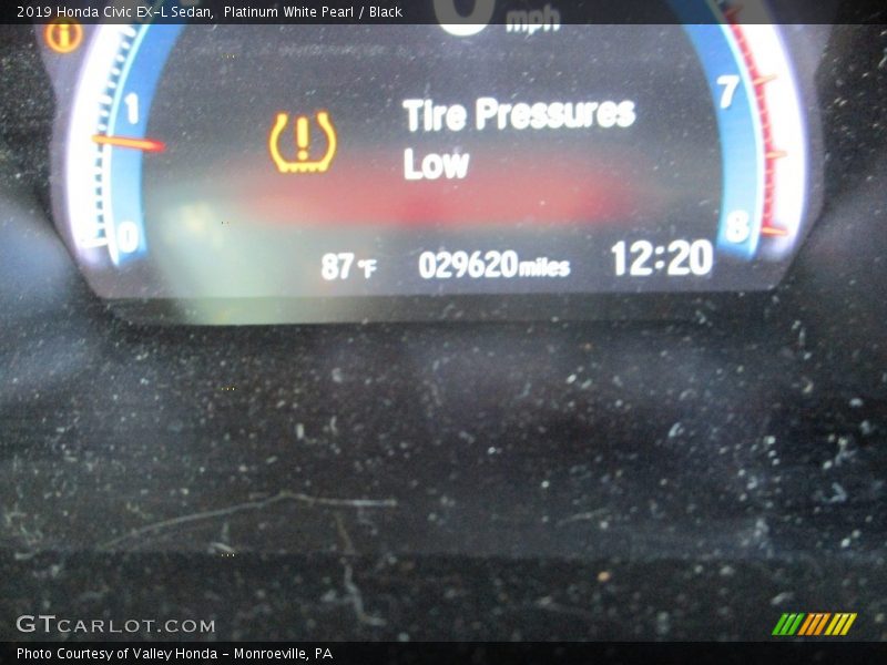 Platinum White Pearl / Black 2019 Honda Civic EX-L Sedan