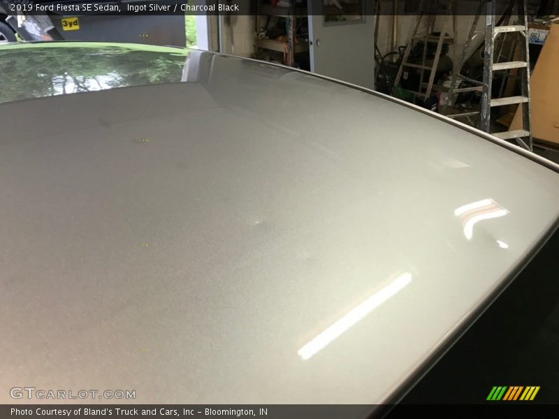 Ingot Silver / Charcoal Black 2019 Ford Fiesta SE Sedan