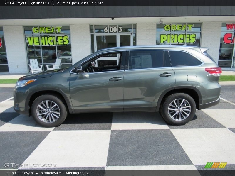 Alumina Jade Metallic / Ash 2019 Toyota Highlander XLE