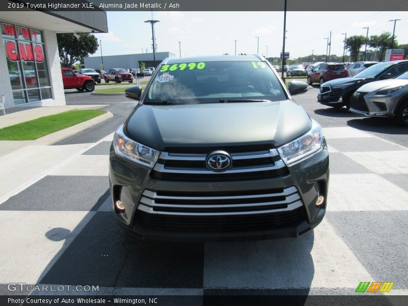 Alumina Jade Metallic / Ash 2019 Toyota Highlander XLE