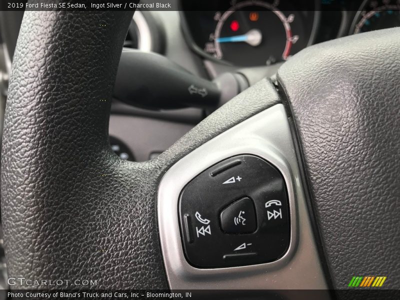 Ingot Silver / Charcoal Black 2019 Ford Fiesta SE Sedan