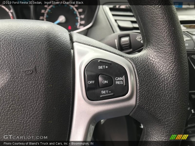 Ingot Silver / Charcoal Black 2019 Ford Fiesta SE Sedan