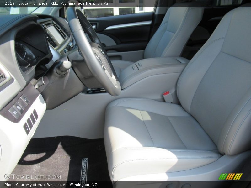 Alumina Jade Metallic / Ash 2019 Toyota Highlander XLE