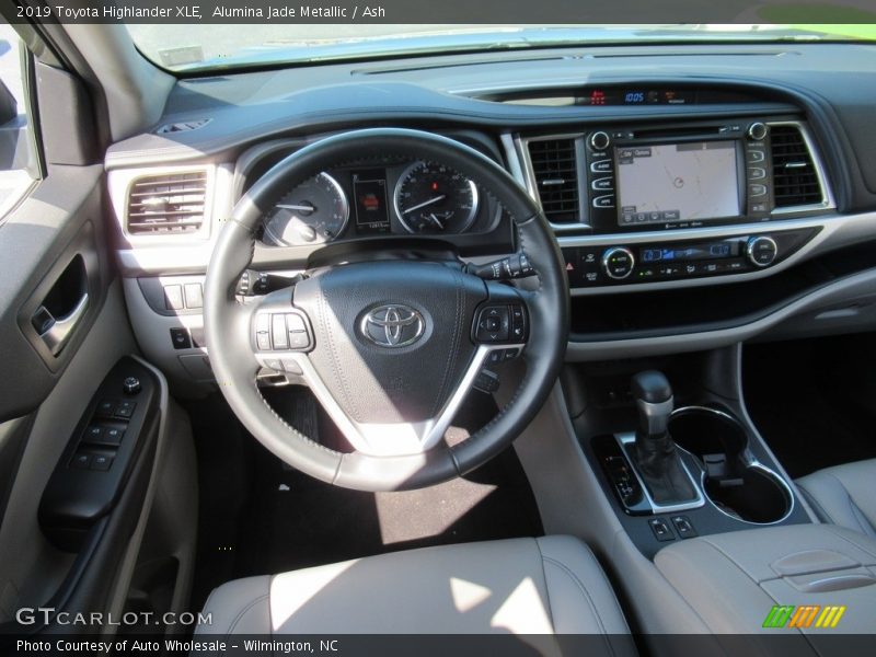 Alumina Jade Metallic / Ash 2019 Toyota Highlander XLE
