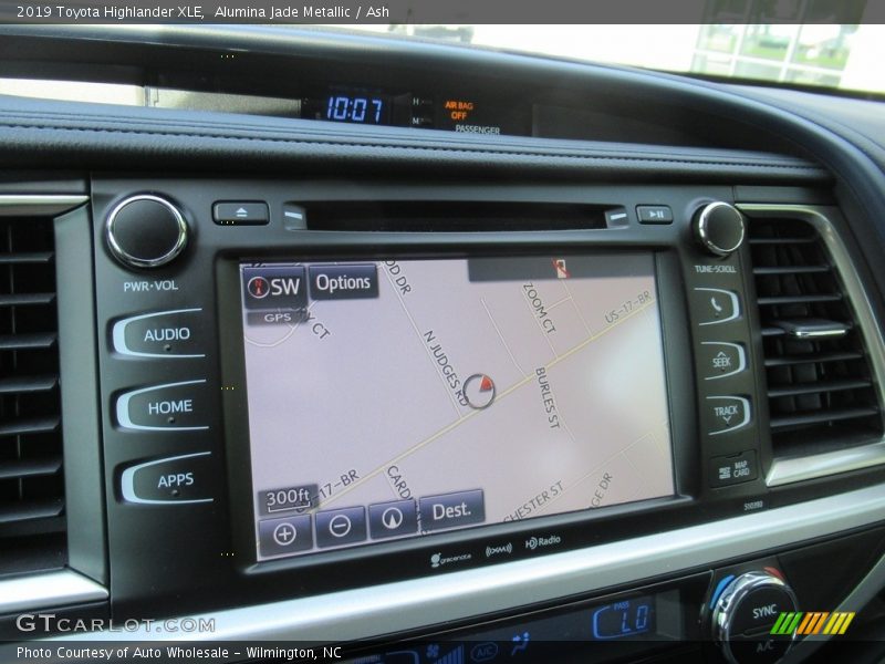 Alumina Jade Metallic / Ash 2019 Toyota Highlander XLE