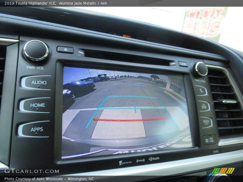 Alumina Jade Metallic / Ash 2019 Toyota Highlander XLE
