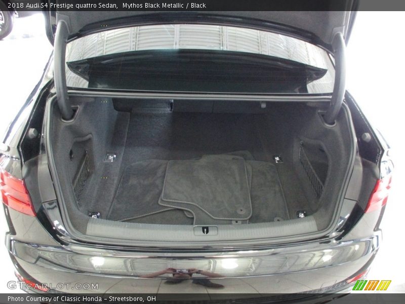  2018 S4 Prestige quattro Sedan Trunk