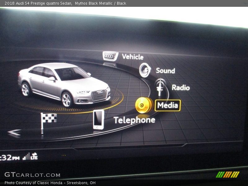 Mythos Black Metallic / Black 2018 Audi S4 Prestige quattro Sedan