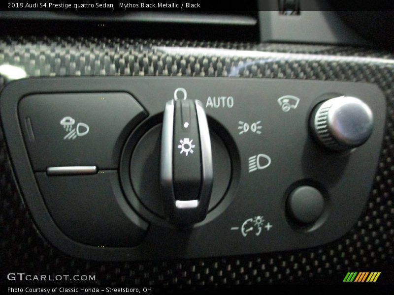 Mythos Black Metallic / Black 2018 Audi S4 Prestige quattro Sedan