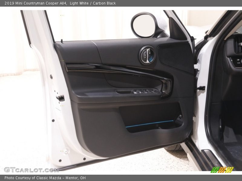 Light White / Carbon Black 2019 Mini Countryman Cooper All4
