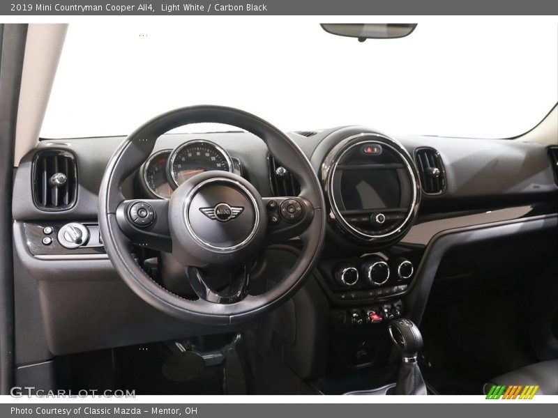 Light White / Carbon Black 2019 Mini Countryman Cooper All4