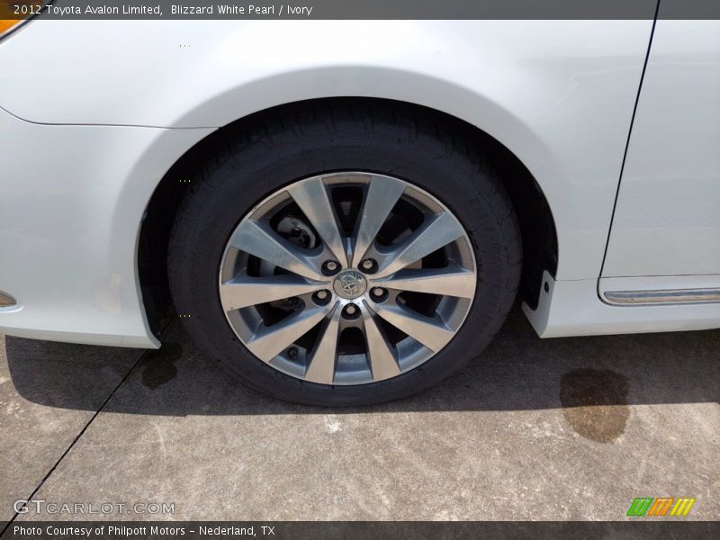 Blizzard White Pearl / Ivory 2012 Toyota Avalon Limited