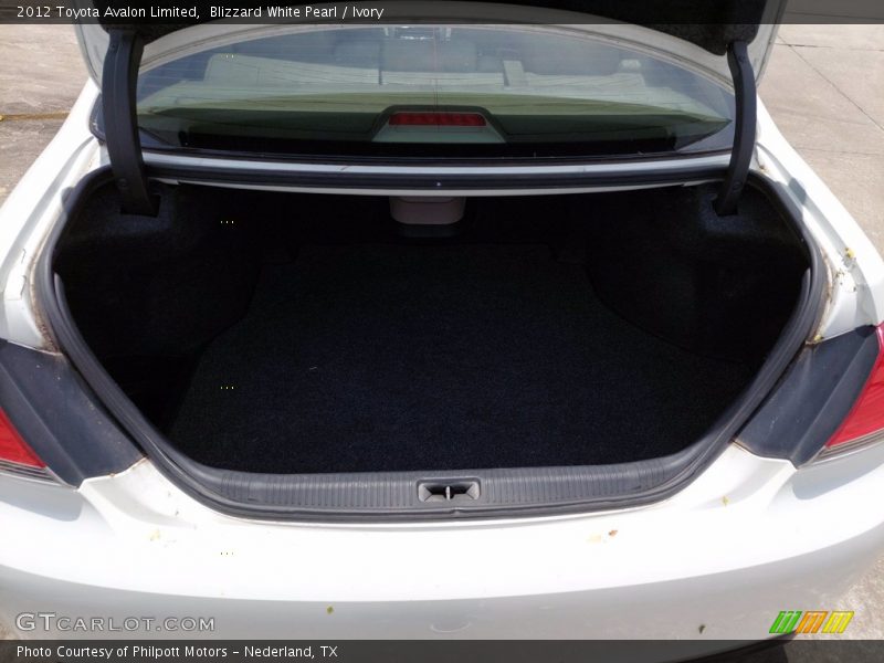 Blizzard White Pearl / Ivory 2012 Toyota Avalon Limited