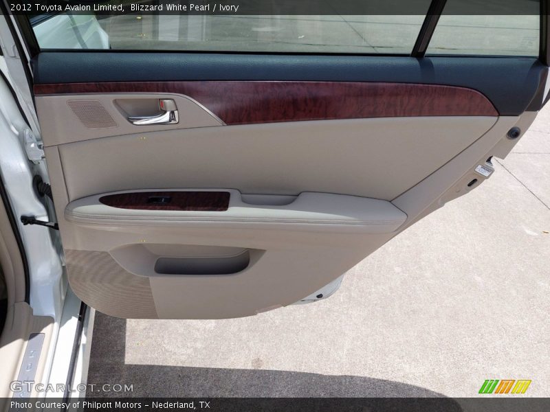 Blizzard White Pearl / Ivory 2012 Toyota Avalon Limited
