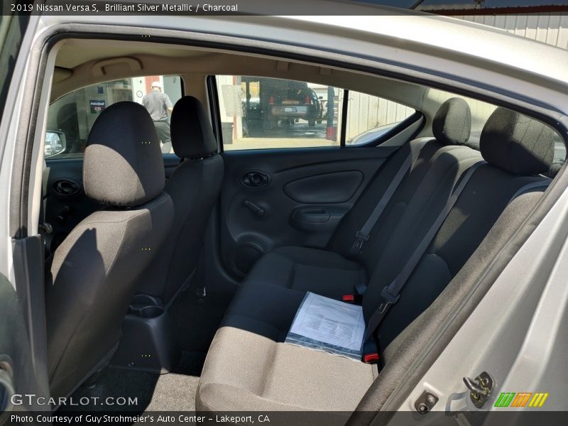 Brilliant Silver Metallic / Charcoal 2019 Nissan Versa S