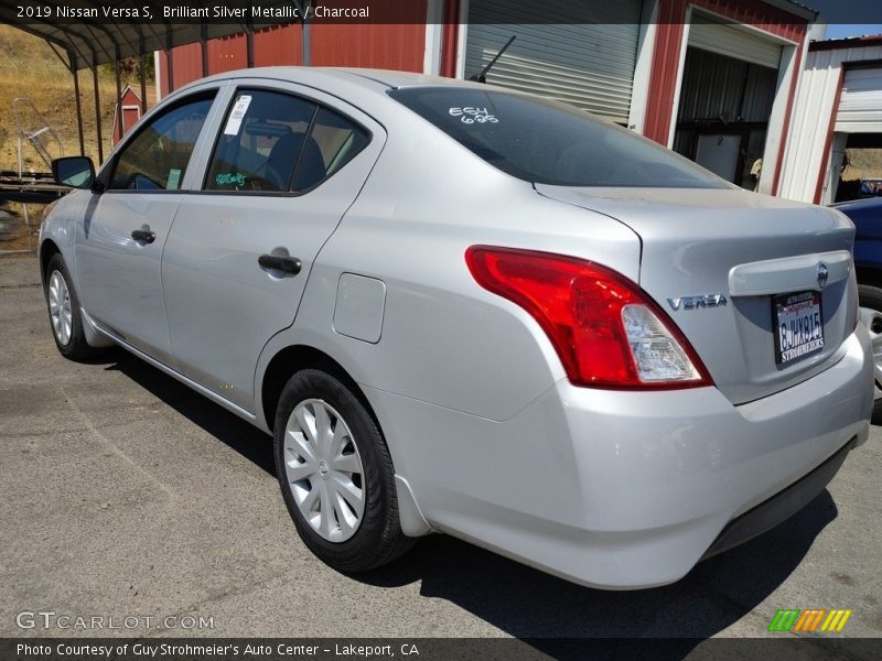 Brilliant Silver Metallic / Charcoal 2019 Nissan Versa S