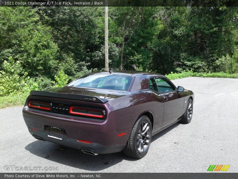 Hellraisin / Black 2021 Dodge Challenger R/T Scat Pack