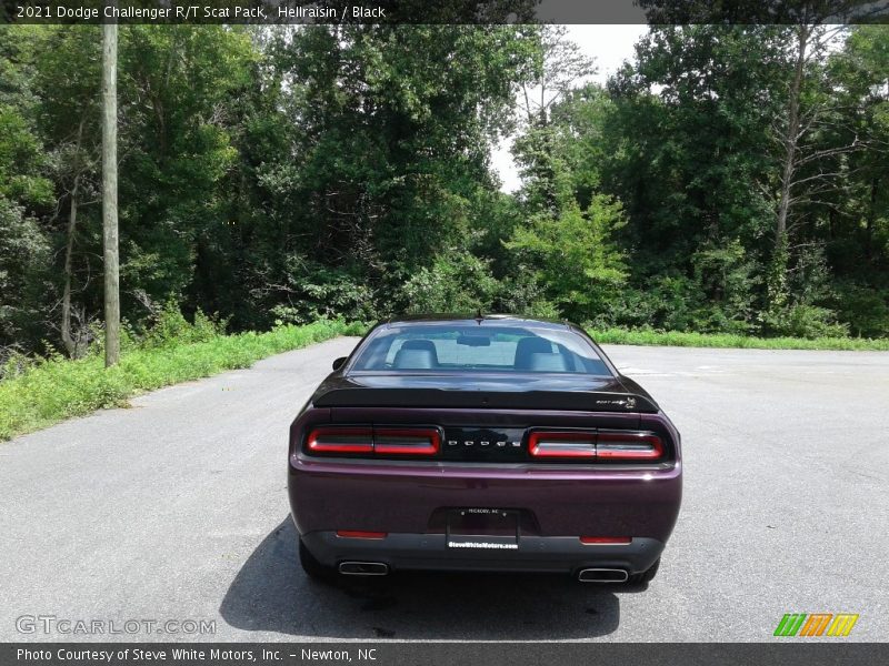 Hellraisin / Black 2021 Dodge Challenger R/T Scat Pack