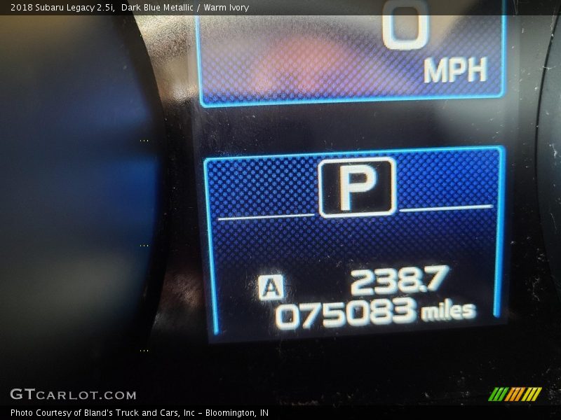 Dark Blue Metallic / Warm Ivory 2018 Subaru Legacy 2.5i