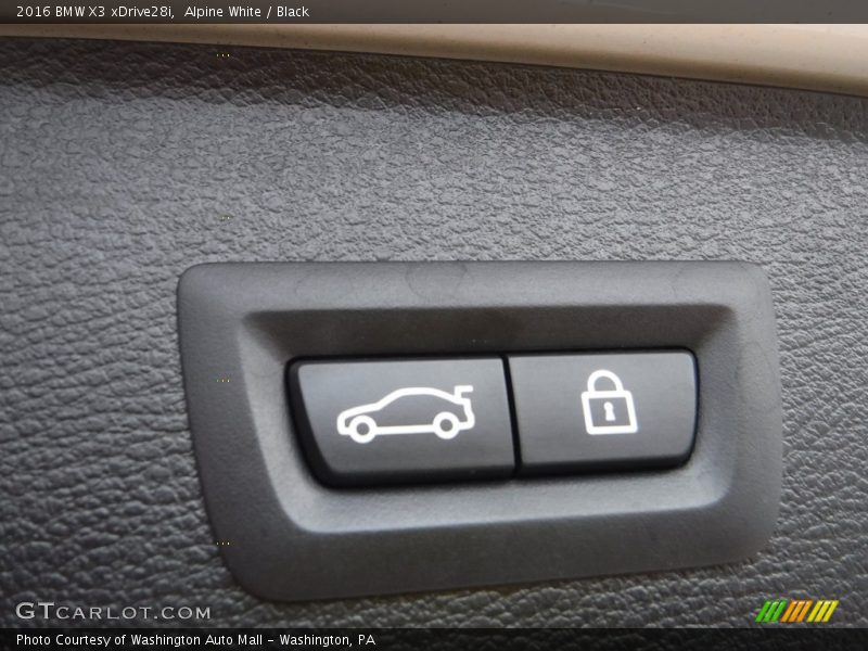 Alpine White / Black 2016 BMW X3 xDrive28i