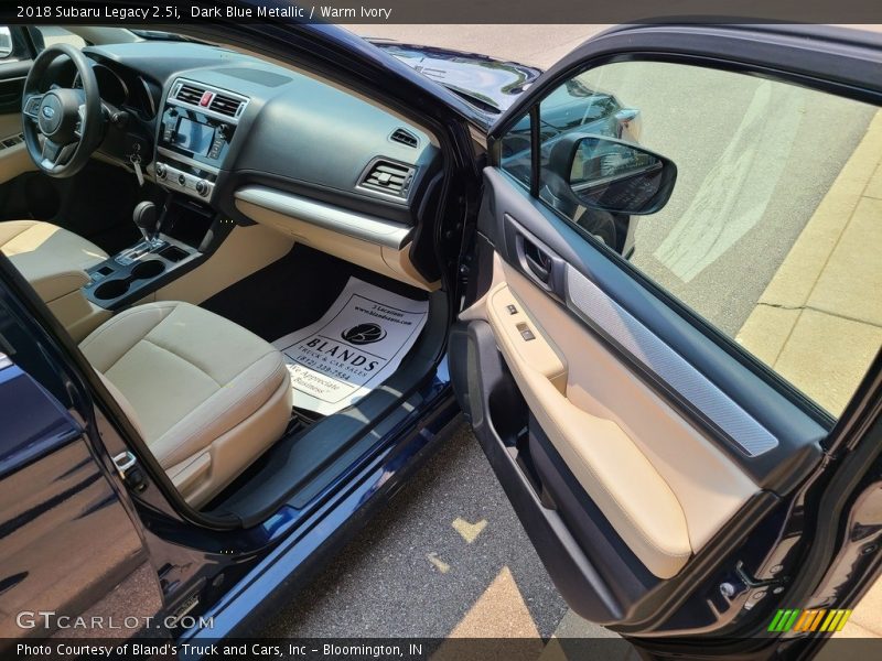 Dark Blue Metallic / Warm Ivory 2018 Subaru Legacy 2.5i