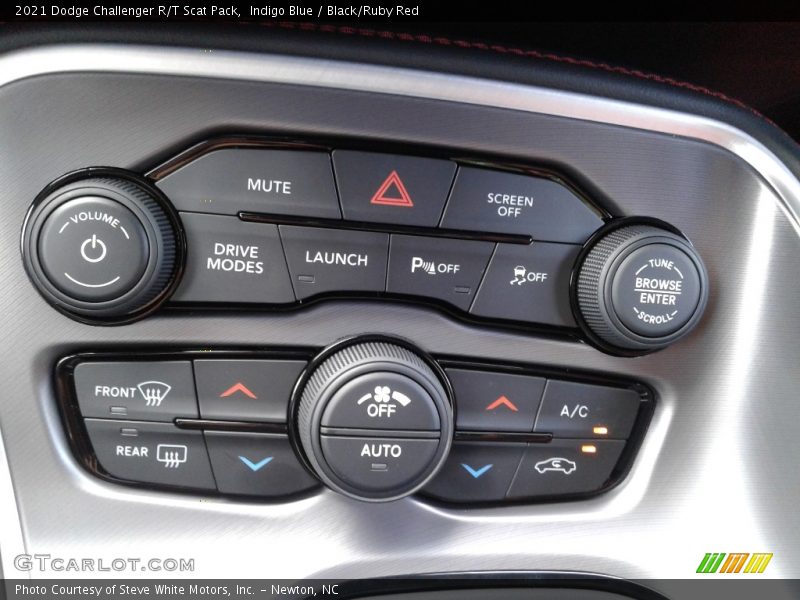 Controls of 2021 Challenger R/T Scat Pack
