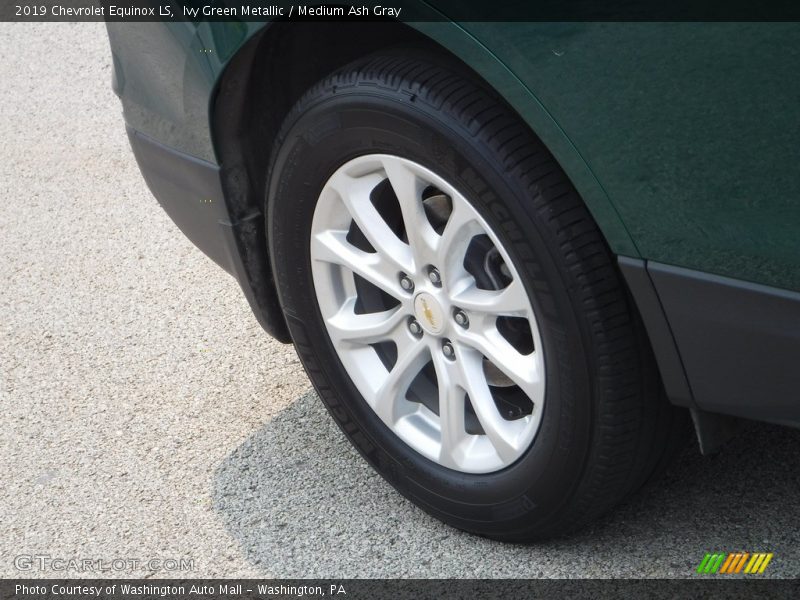Ivy Green Metallic / Medium Ash Gray 2019 Chevrolet Equinox LS