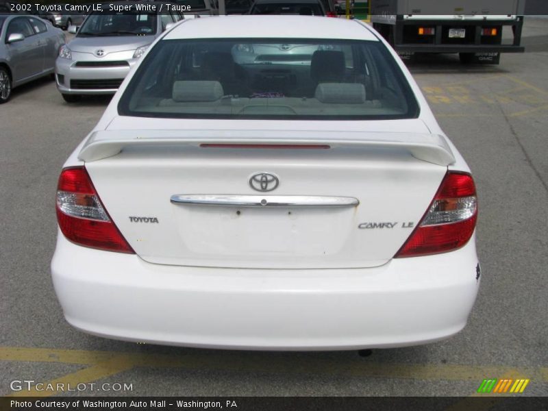 Super White / Taupe 2002 Toyota Camry LE