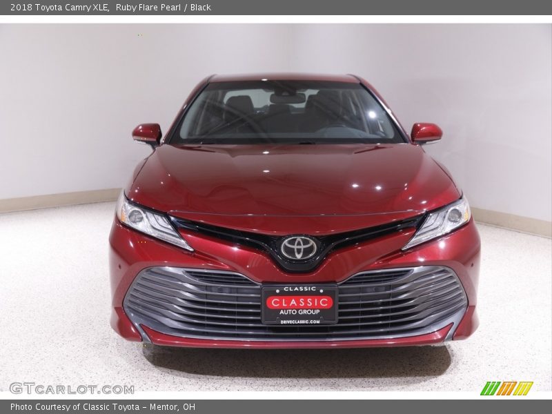 Ruby Flare Pearl / Black 2018 Toyota Camry XLE