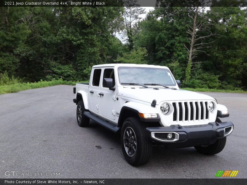 Bright White / Black 2021 Jeep Gladiator Overland 4x4